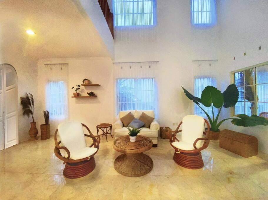 Tropical Villa By Villapedia Citaringgul Екстериор снимка